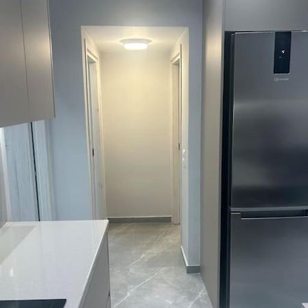 פיראוס Luxury Apt 5Min To Metro Nikaia מראה חיצוני תמונה