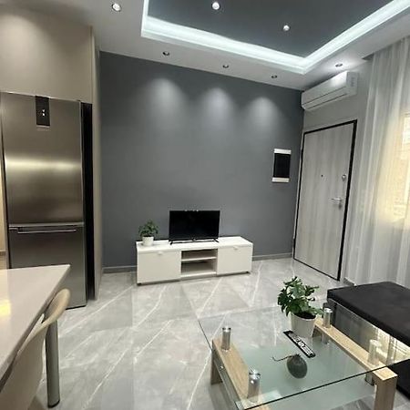פיראוס Luxury Apt 5Min To Metro Nikaia מראה חיצוני תמונה