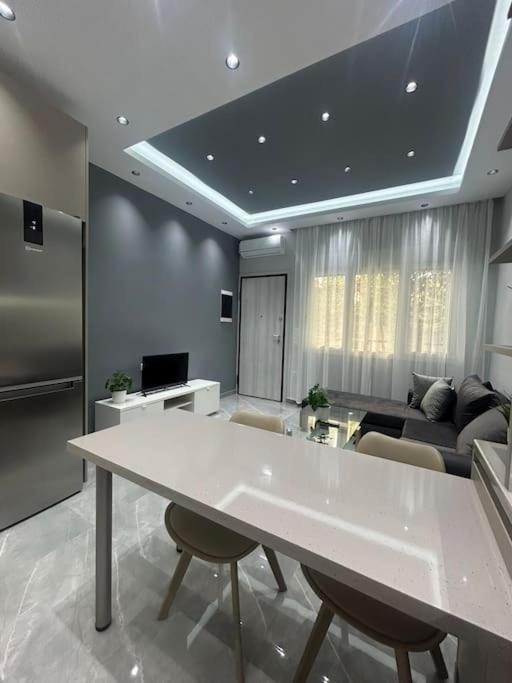 פיראוס Luxury Apt 5Min To Metro Nikaia מראה חיצוני תמונה