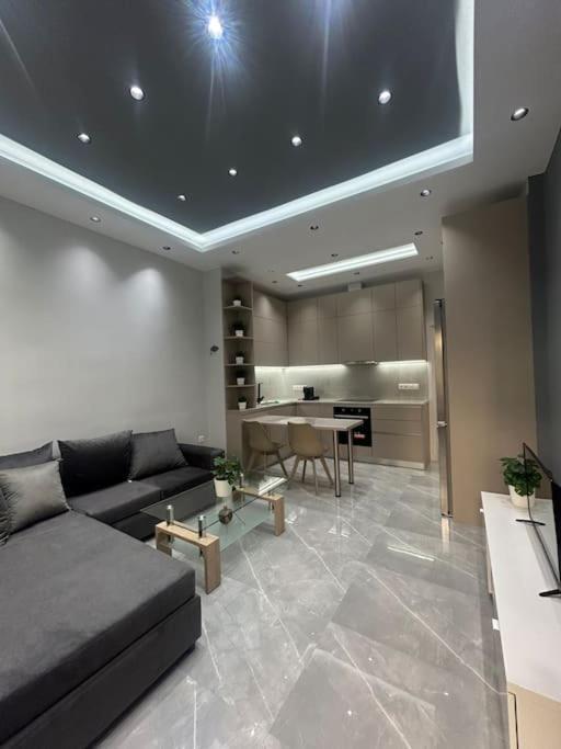פיראוס Luxury Apt 5Min To Metro Nikaia מראה חיצוני תמונה