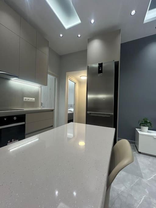 פיראוס Luxury Apt 5Min To Metro Nikaia מראה חיצוני תמונה